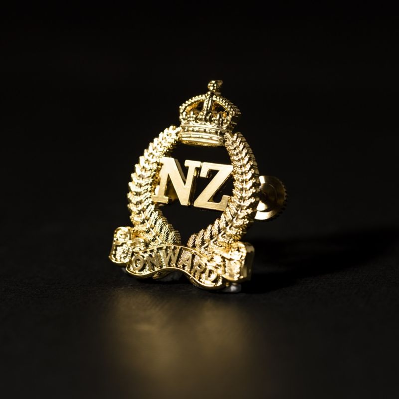 New Zealand defence force hat badge